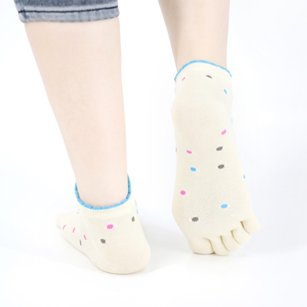 Chaussettes cinq doigts courtes en coton