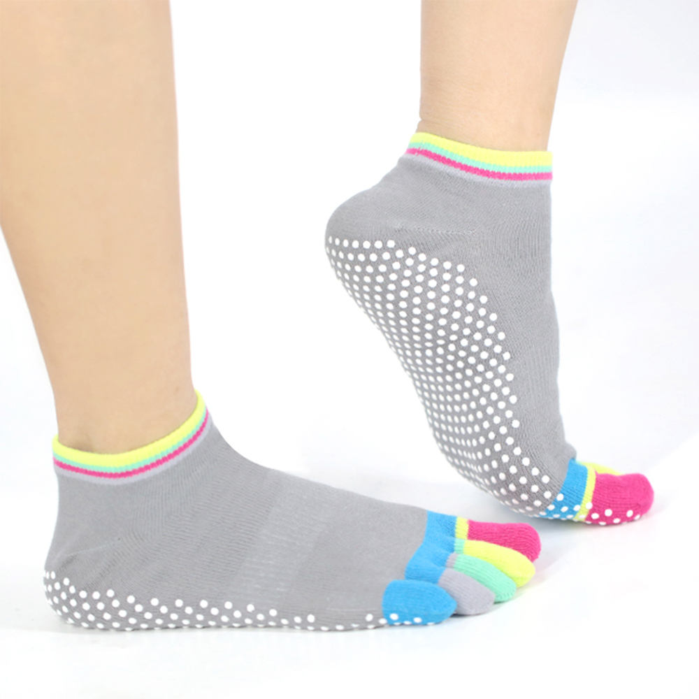 Chaussettes de yoga colorées à cinq doigts