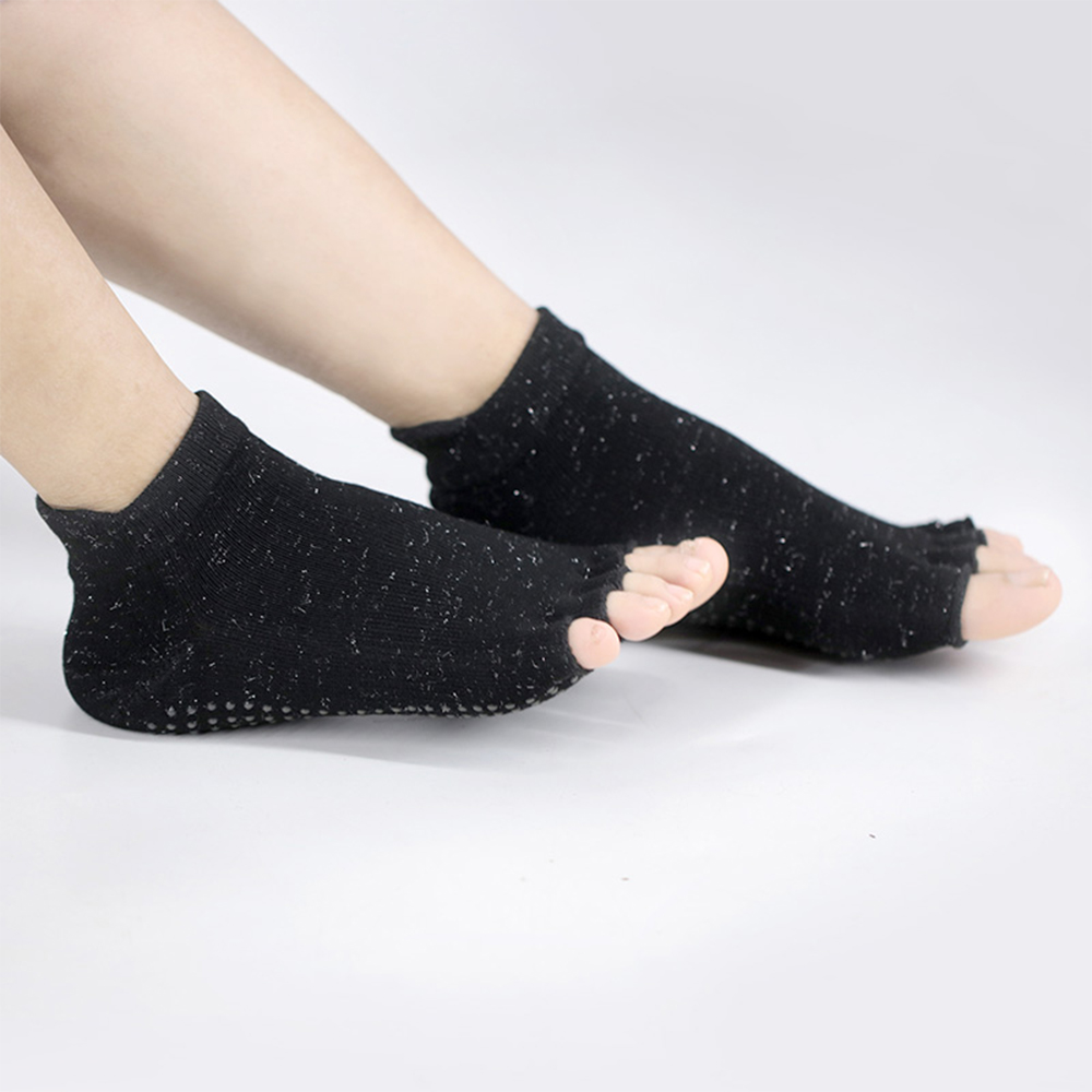 Chaussettes de yoga demi-orteil en soie brillante